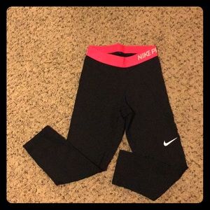 Nike Pro Capri leggings (2 pairs available)